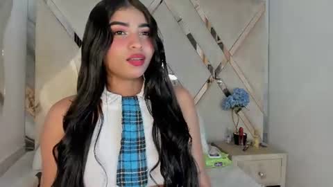 honeyht online show from June 13, 12:03 pm