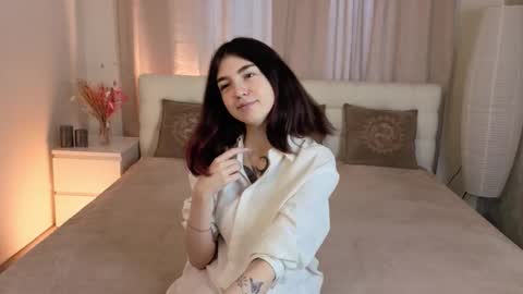 Snapshot of honeykadakia chatting on November 24, 7:19 am Jane online show from November 24, 7:19 am