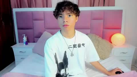 Snapshot of honeymoon_sariel chatting on May 20, 2:01 pm honeymoon_sariel online show from May 20, 2:01 pm