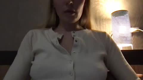 honeynymph online show from February 10, 5:09 pm