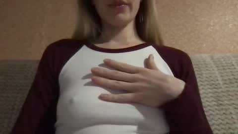 honeynymph online show from February 23, 3:35 am