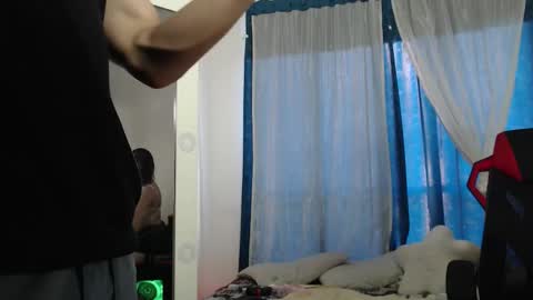 Snapshot of honeywhisper69 chatting on September 27, 7:30 pm honeywhisper69 online show from September 27, 7:30 pm