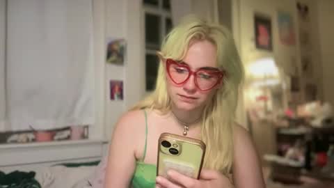 Emi Rose online show from September 26, 7:34 am