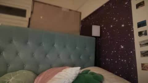 Emi Rose online show from November 24, 7:08 am