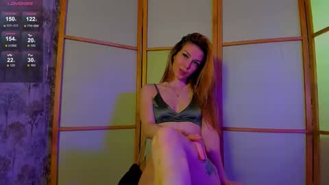 the perfectgirl online show from September 22, 7:27 pm