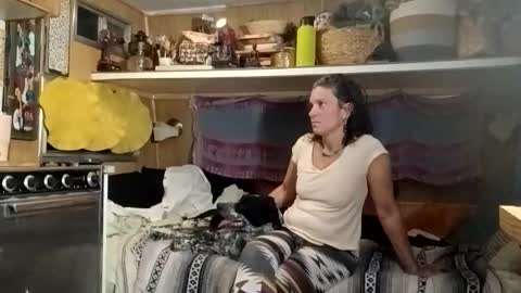 hoodoou online show from December 15, 2:38 am