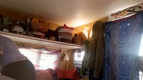 hoodoou online show from March 12, 12:28 am