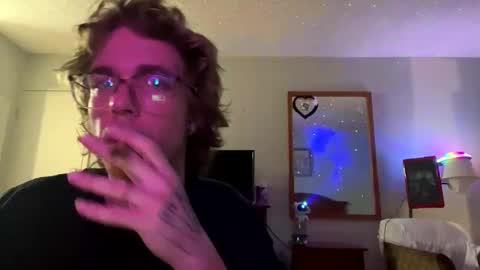 Snapshot of hoodrobbin447 chatting on January 14, 7:25 am hoodrobbin447 online show from January 14, 7:25 am