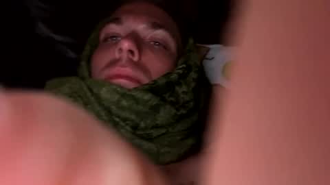 Snapshot of hoodrobbin447 chatting on March 30, 4:46 am hoodrobbin447 online show from March 30, 4:46 am