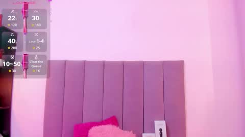 holly online show from October 16, 8:21 pm