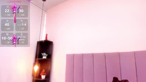 holly online show from November 19, 8:09 pm