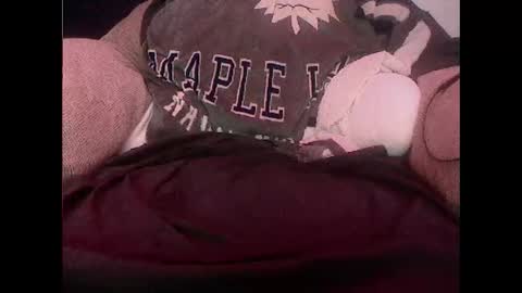 Snapshot of hopps28 chatting on February 3, 5:40 am hopps28 online show from February 3, 5:40 am