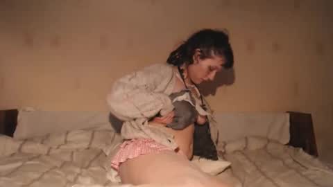 Snapshot of horndemonroxy chatting on March 18, 6:55 pm Roxy online show from March 18, 6:55 pm