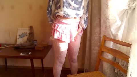 Snapshot of horndemonroxy chatting on March 26, 2:44 pm Roxy online show from March 26, 2:44 pm