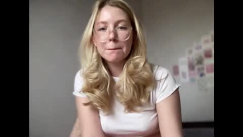 Audrey online show from September 29, 2:49 am