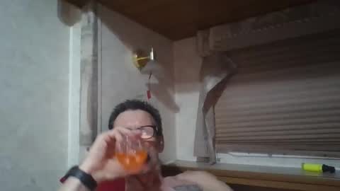Snapshot of horneyjoe48 chatting on May 2, 4:06 am joey online show from May 2, 4:06 am
