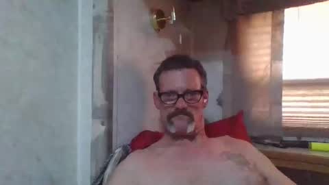 Snapshot of horneyjoe48 chatting on May 30, 2:41 am joey online show from May 30, 2:41 am