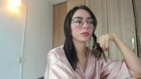 horny_adiction online show from June 4, 8:37 pm