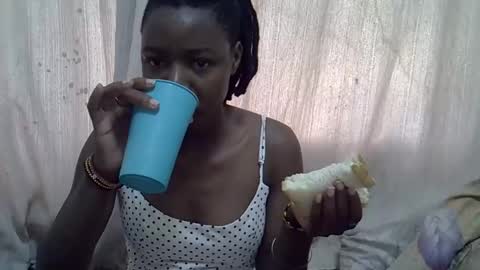 Leila online show from February 8, 11:13 am