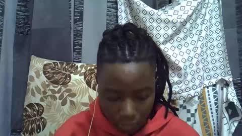 Leila online show from February 22, 3:10 pm