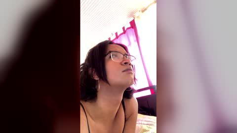 Snapshot of horny_brii chatting on March 6, 2:24 pm horny_brii online show from March 6, 2:24 pm