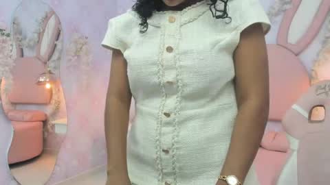 Snapshot of horny_curlss chatting on May 31, 4:20 am Horny Curls online show from May 31, 4:20 am
