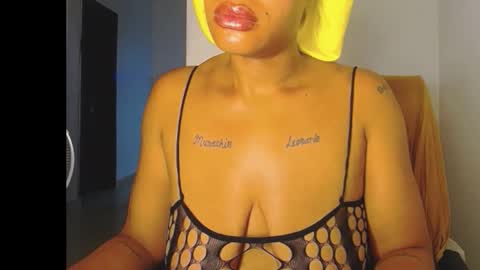Snapshot of horny_ebonygirl_ chatting on February 28, 4:46 am horny_ebonygirl_ online show from February 28, 4:46 am