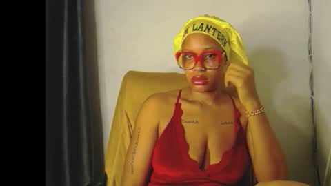 Snapshot of horny_ebonygirl_ chatting on March 3, 4:07 am horny_ebonygirl_ online show from March 3, 4:07 am