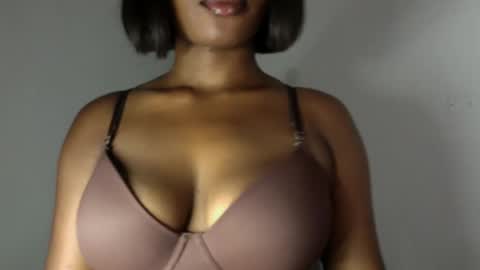 Snapshot of horny_goddess_delilah chatting on May 5, 8:17 pm delilah online show from May 5, 8:17 pm