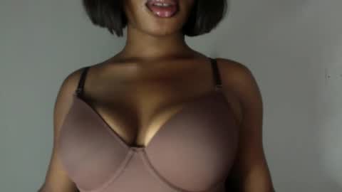 Snapshot of horny_goddess_delilah chatting on May 29, 3:48 am delilah online show from May 29, 3:48 am