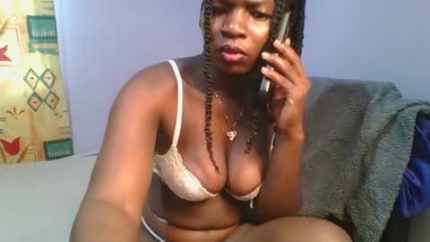 Snapshot of horny_hearts chatting on February 4, 4:26 am phanice online show from February 4, 4:26 am