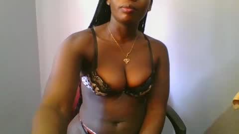 Snapshot of horny_hearts chatting on March 5, 8:00 am phanice online show from March 5, 8:00 am
