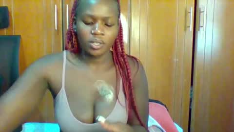 Snapshot of horny_hearts chatting on September 19, 8:05 am phanice online show from September 19, 8:05 am