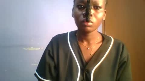 Snapshot of horny_hearts chatting on October 27, 3:21 am phanice online show from October 27, 3:21 am