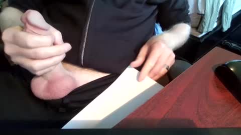 Snapshot of horny_hubby0077 chatting on September 30, 2:11 pm Horny Hubby online show from September 30, 2:11 pm