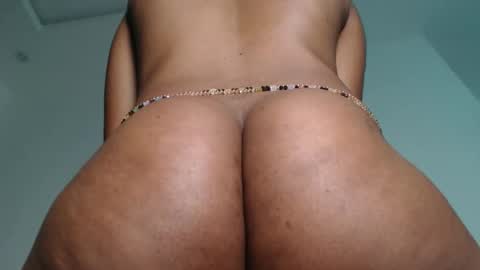 Snapshot of horny_iris chatting on April 30, 8:15 pm Iris online show from April 30, 8:15 pm