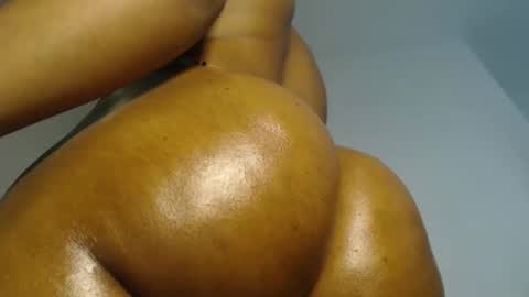 Snapshot of horny_iris chatting on May 27, 1:57 am Iris online show from May 27, 1:57 am