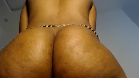 Snapshot of horny_iris chatting on July 9, 8:24 pm Iris online show from July 9, 8:24 pm