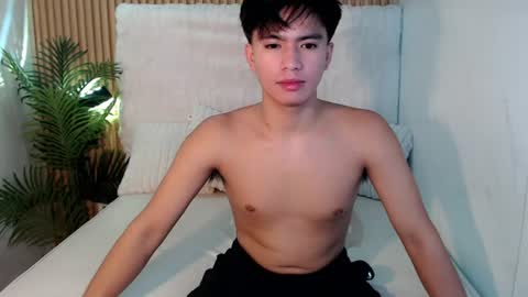 Snapshot of horny_jamesxx chatting on July 9, 10:58 pm cum boy james online show from July 9, 10:58 pm