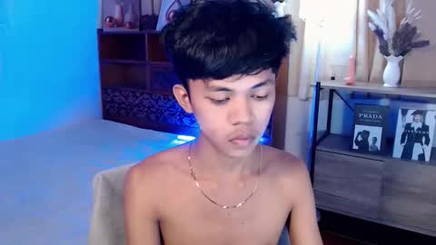 Snapshot of horny_joshxxx chatting on April 17, 12:13 am horny_joshxxx online show from April 17, 12:13 am