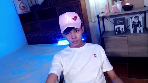 Snapshot of horny_joshxxx chatting on April 29, 5:30 pm horny_joshxxx online show from April 29, 5:30 pm