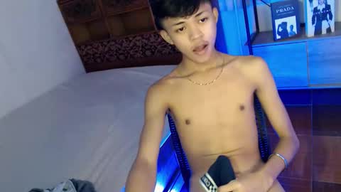 Snapshot of horny_joshxxx chatting on May 16, 6:07 pm horny_joshxxx online show from May 16, 6:07 pm