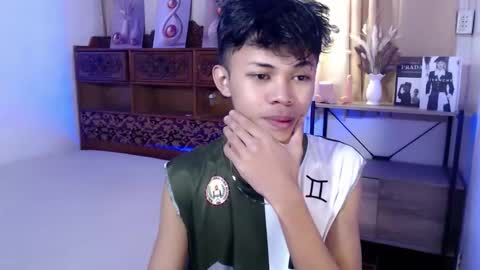 Snapshot of horny_joshxxx chatting on May 25, 11:33 pm horny_joshxxx online show from May 25, 11:33 pm