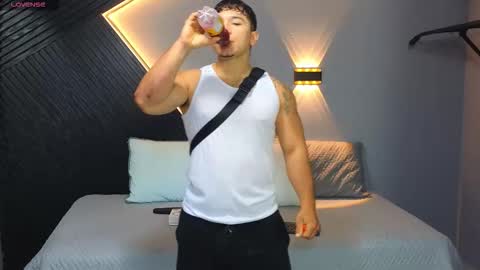 horny_nick18 online show from February 12, 12:55 pm