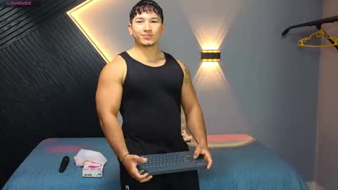 horny_nick18 online show from February 28, 12:17 pm