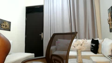 horny_princcess online show from November 26, 5:41 am