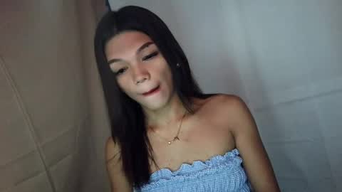 Rhiana online show from May 12, 4:42 am