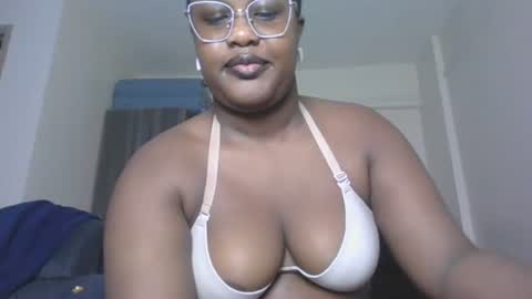 Lucy online show from August 1, 3:39 am