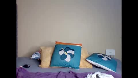 Snapshot of horny_squiter chatting on December 12, 11:58 pm horny_squiter online show from December 12, 11:58 pm