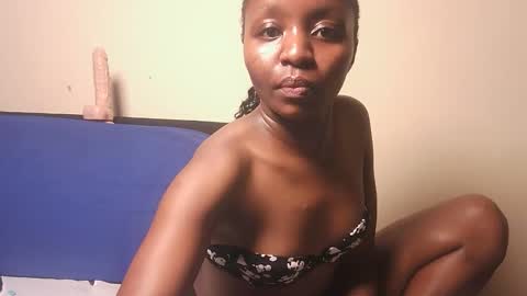 Snapshot of horny_wet_baby chatting on June 4, 3:56 am Bellah online show from June 4, 3:56 am